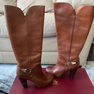 Stylish comfy boot